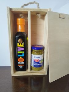 Estuche madera duopack, aceite de oliva y pesto albahaca
